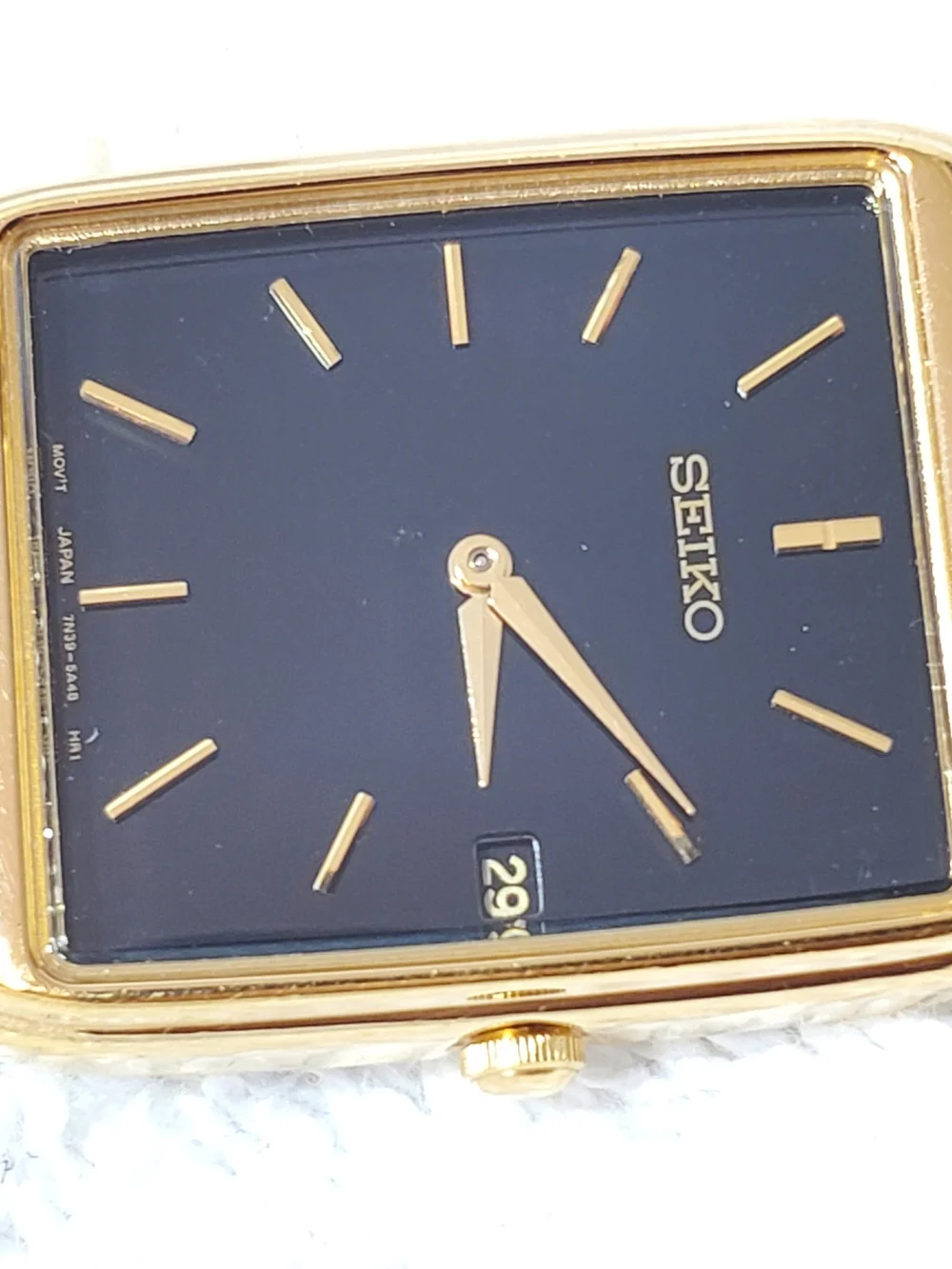 Vintage Seiko Men's Date Tank Quartz Watch Gold Plated Black Dial One Jewel